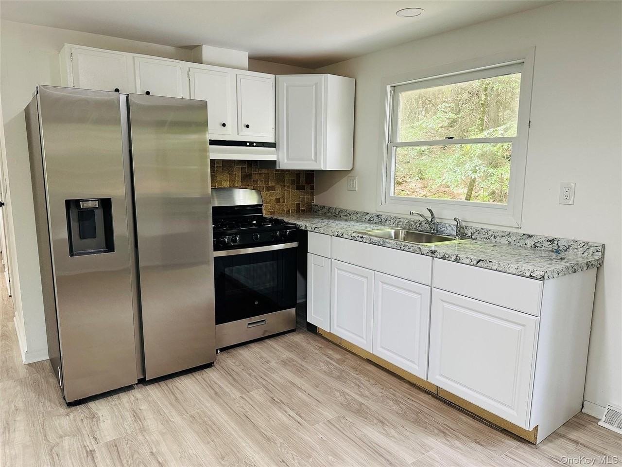 63 Rio Dam Rd - Photo 6 of 12