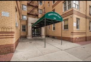 2166 Bronx Park E Apt 6g - Photo 1 of 1