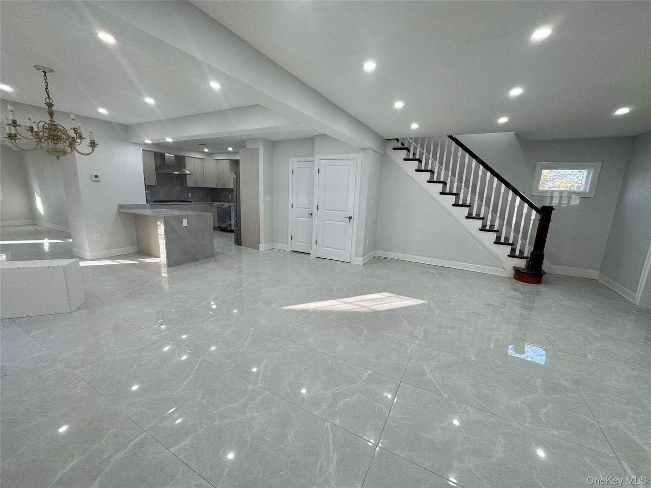 32A Berkshire Rd - Photo 2 of 38