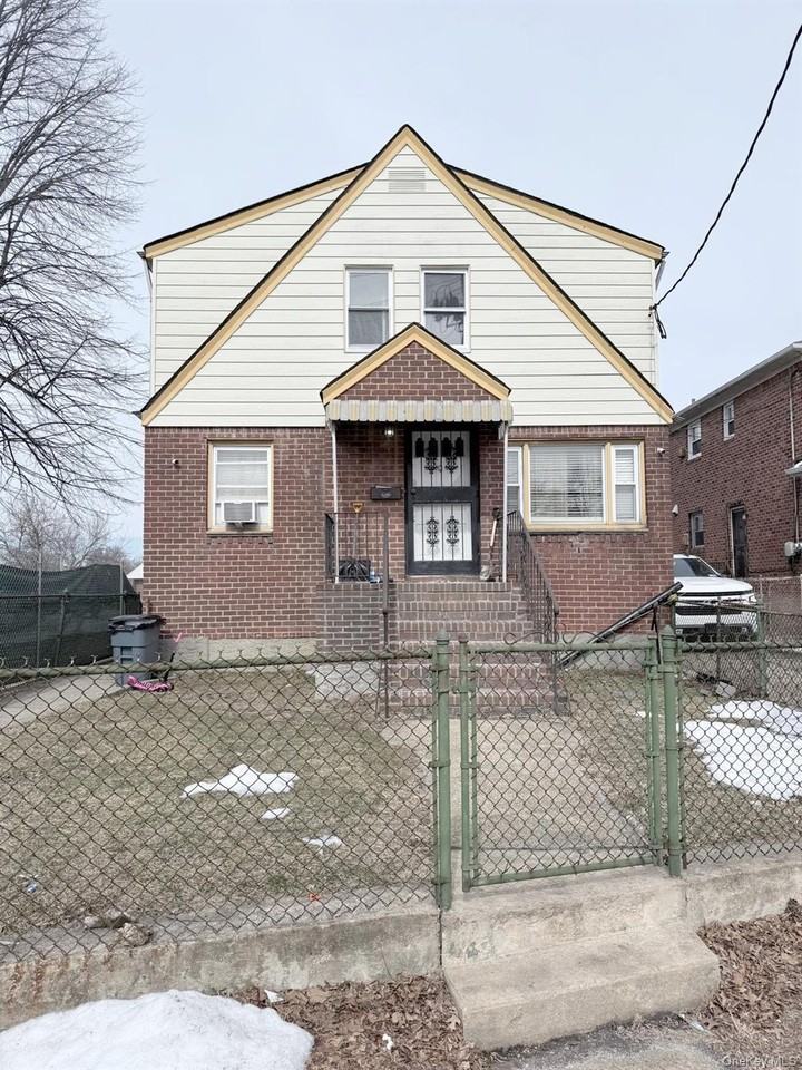 16525 Union Tpke - Photo 2 of 10