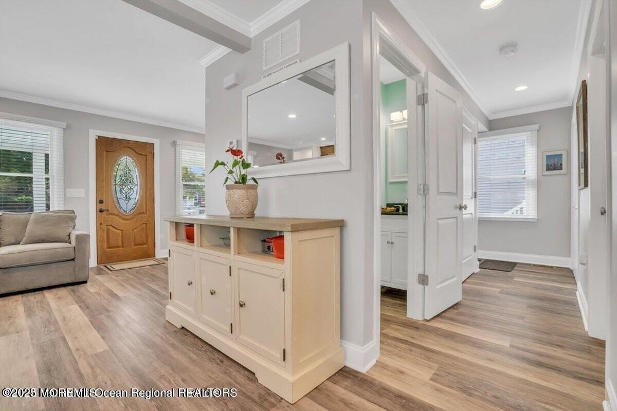 219 Baltimore Avenue - Photo 4 of 38