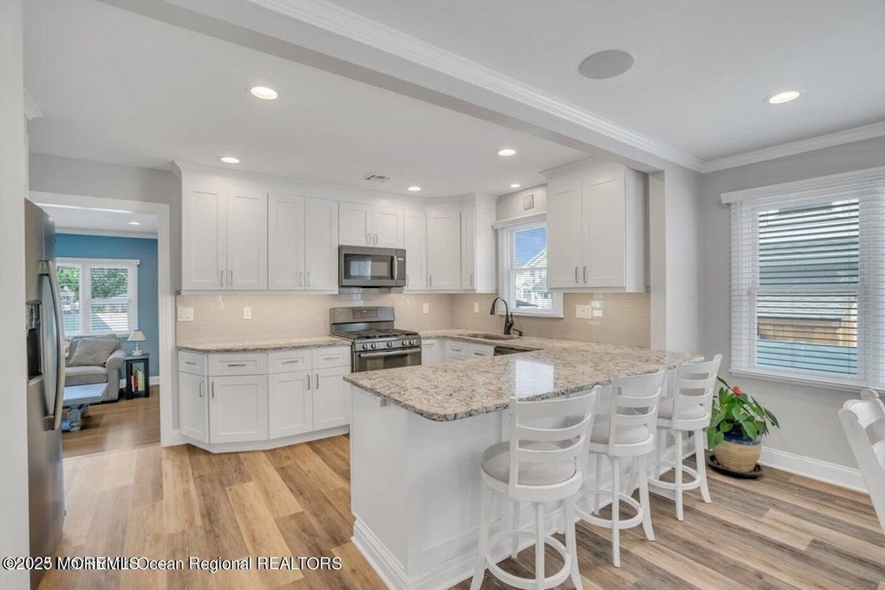 219 Baltimore Avenue - Photo 7 of 38