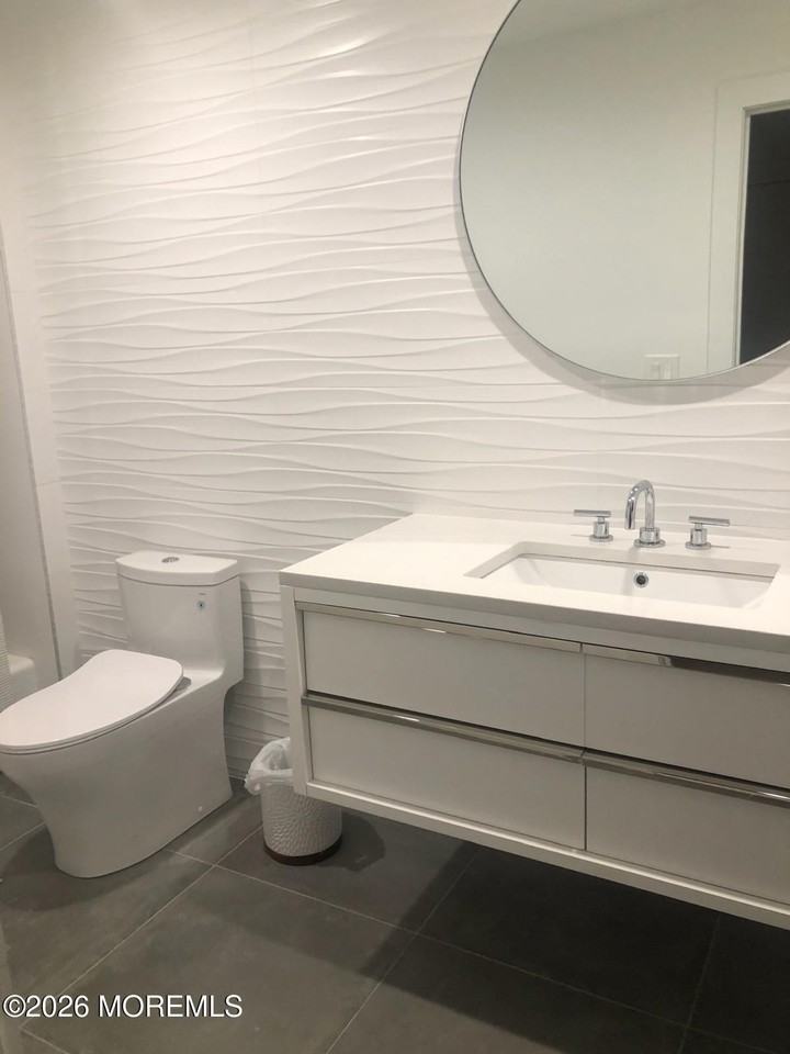 1004 Van Court Ave - Photo 6 of 6