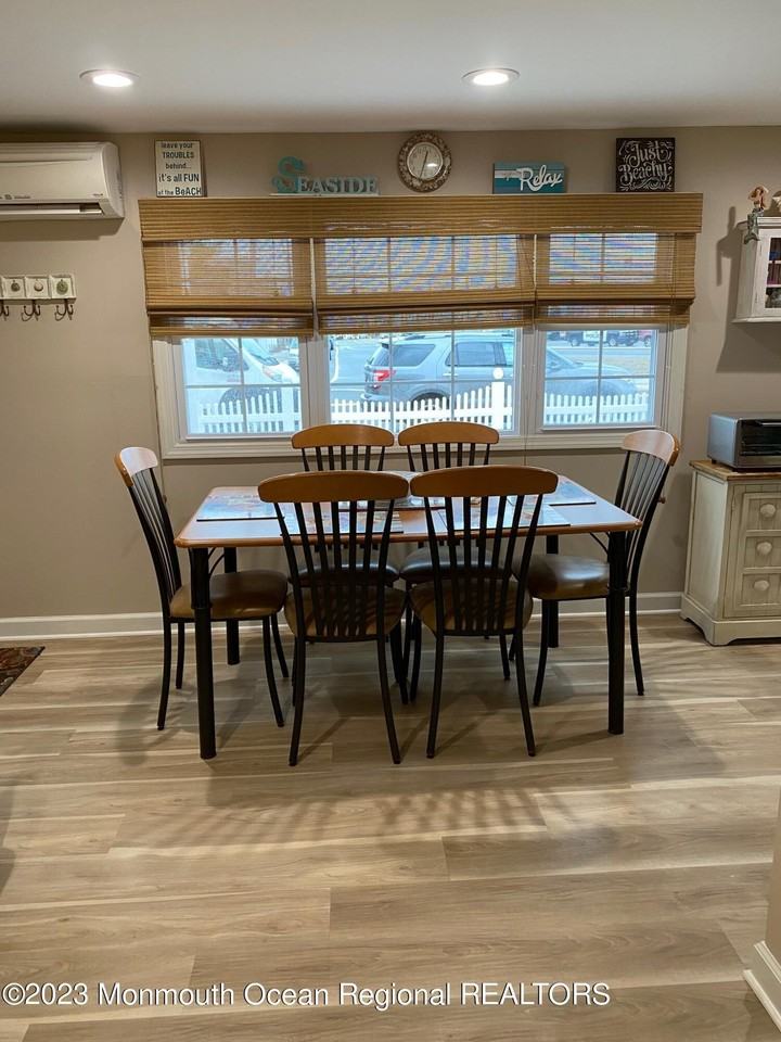 703 Sw Central Ave Unit 105 - Photo 2 of 8