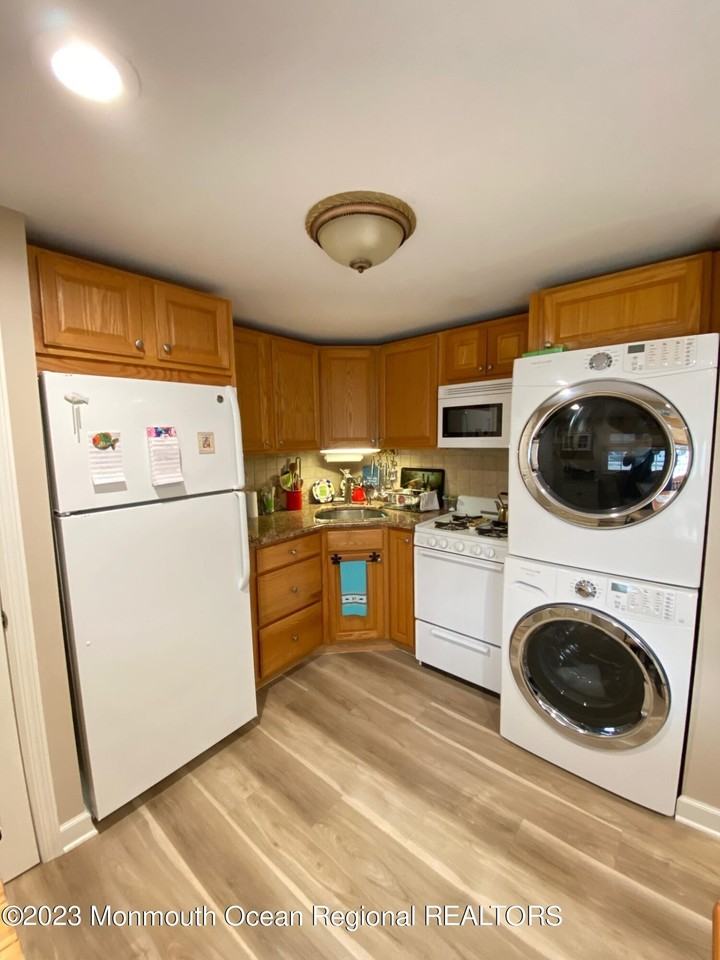 703 Sw Central Ave Unit 105 - Photo 3 of 8