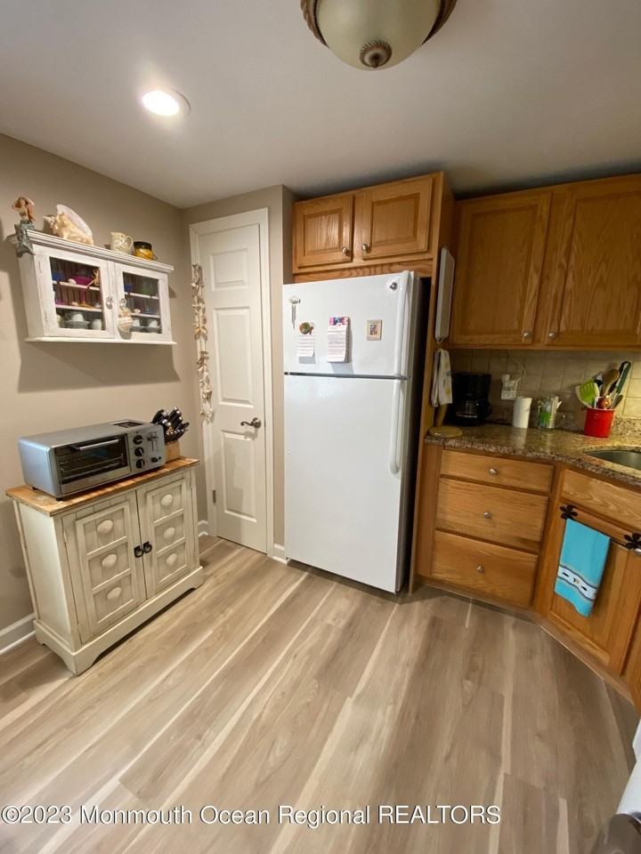 703 Sw Central Ave Unit 105 - Photo 4 of 8