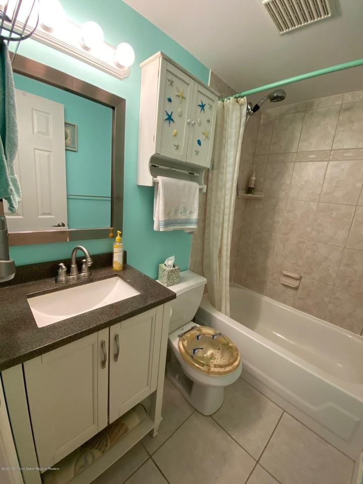 703 Sw Central Ave Unit 105 - Photo 6 of 8