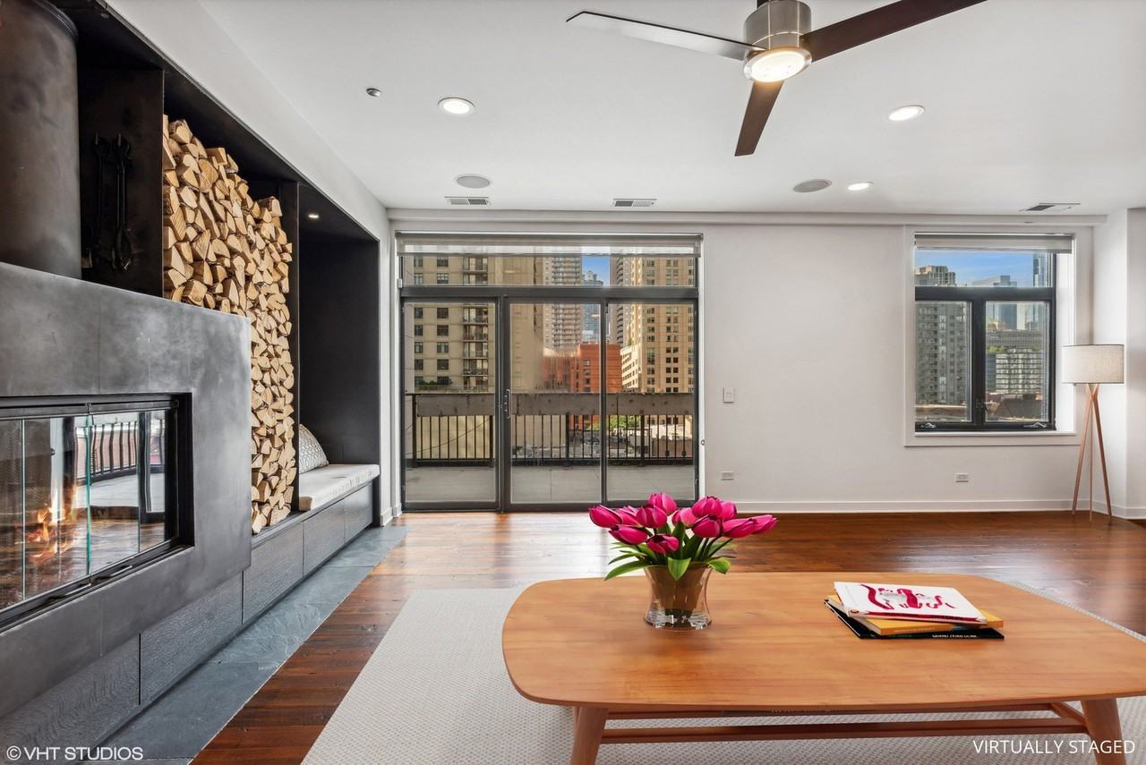 33 W Huron St Apt 810 - Photo 3 of 20