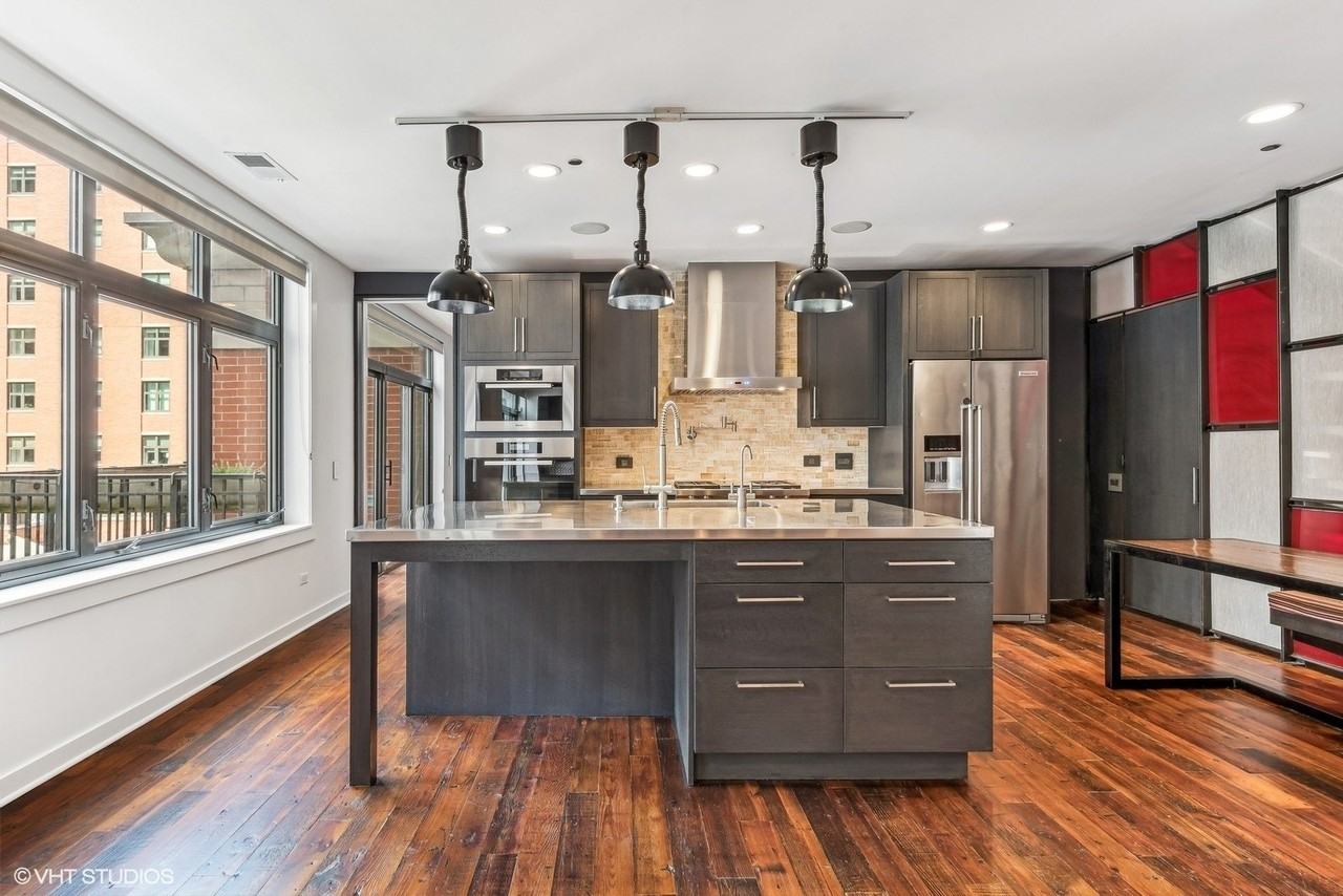 33 W Huron St Apt 810 - Photo 4 of 20