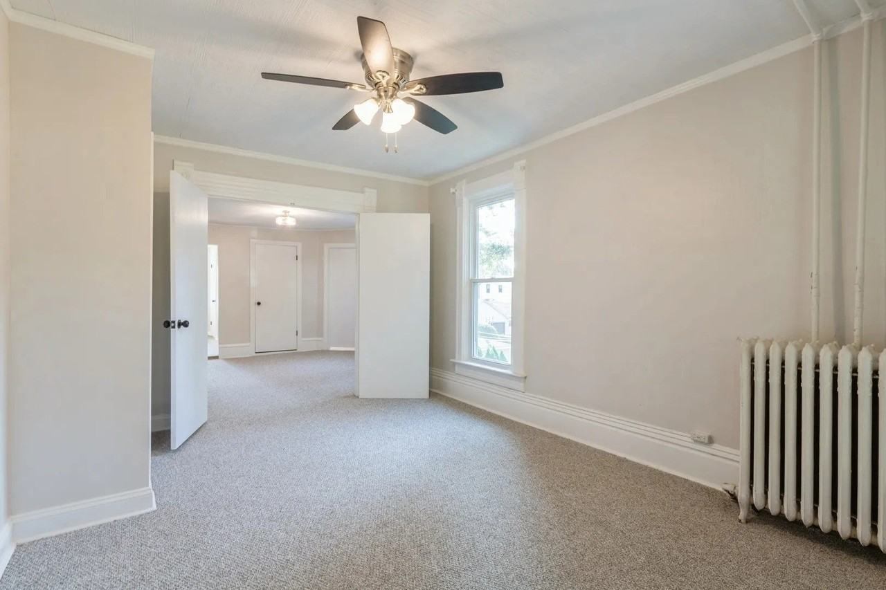 6867 N Ottawa Ave Apt 2 - Photo 6 of 12