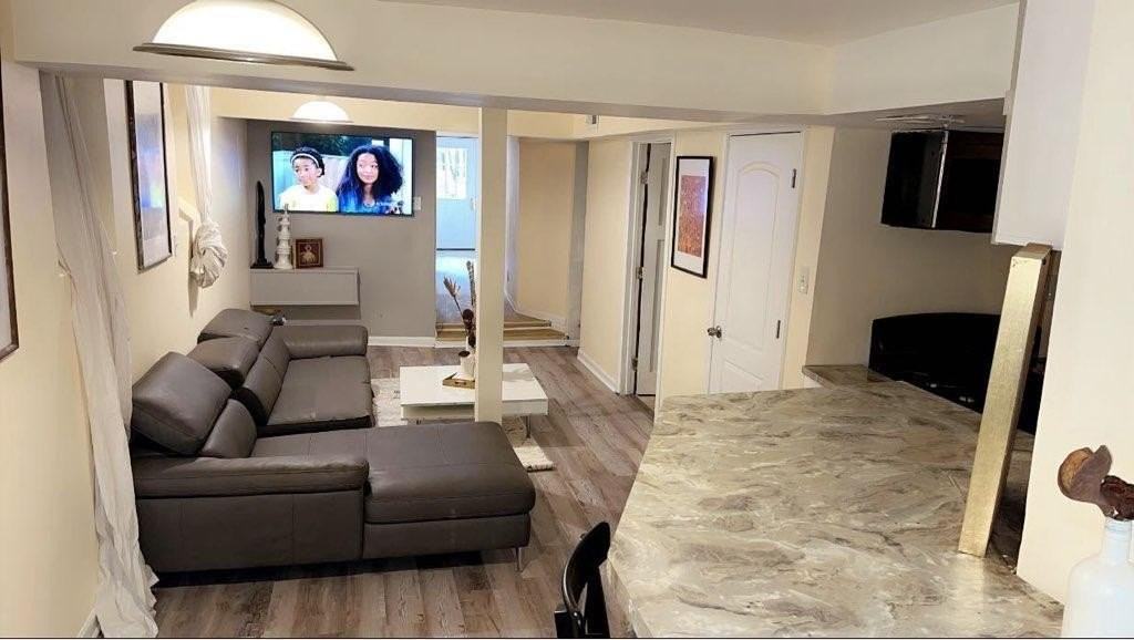 1624 S Throop St Unit G - Photo 2 of 8