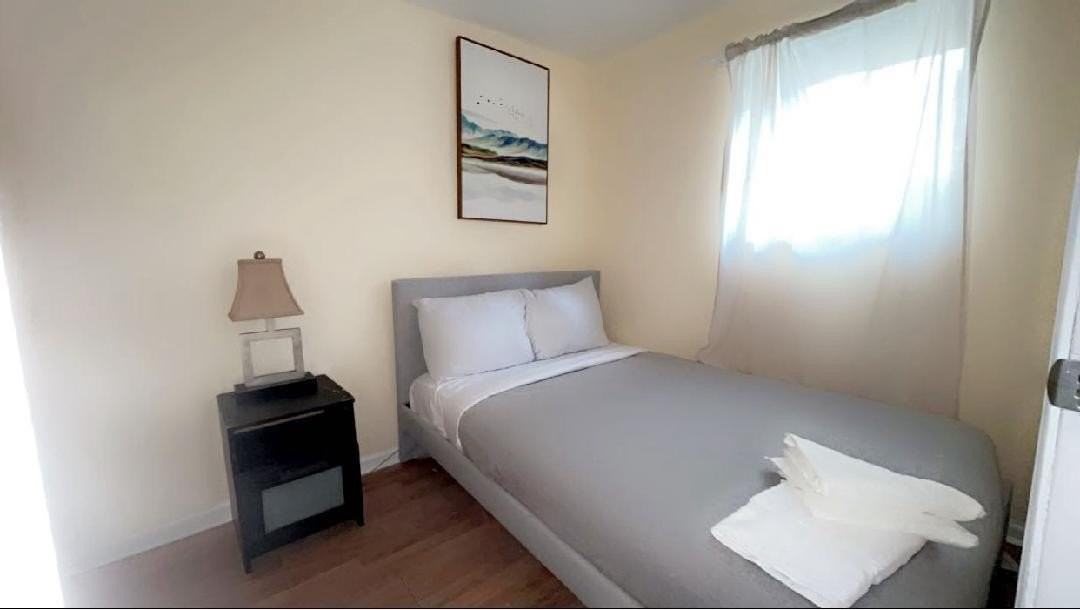 1624 S Throop St Unit G - Photo 6 of 8