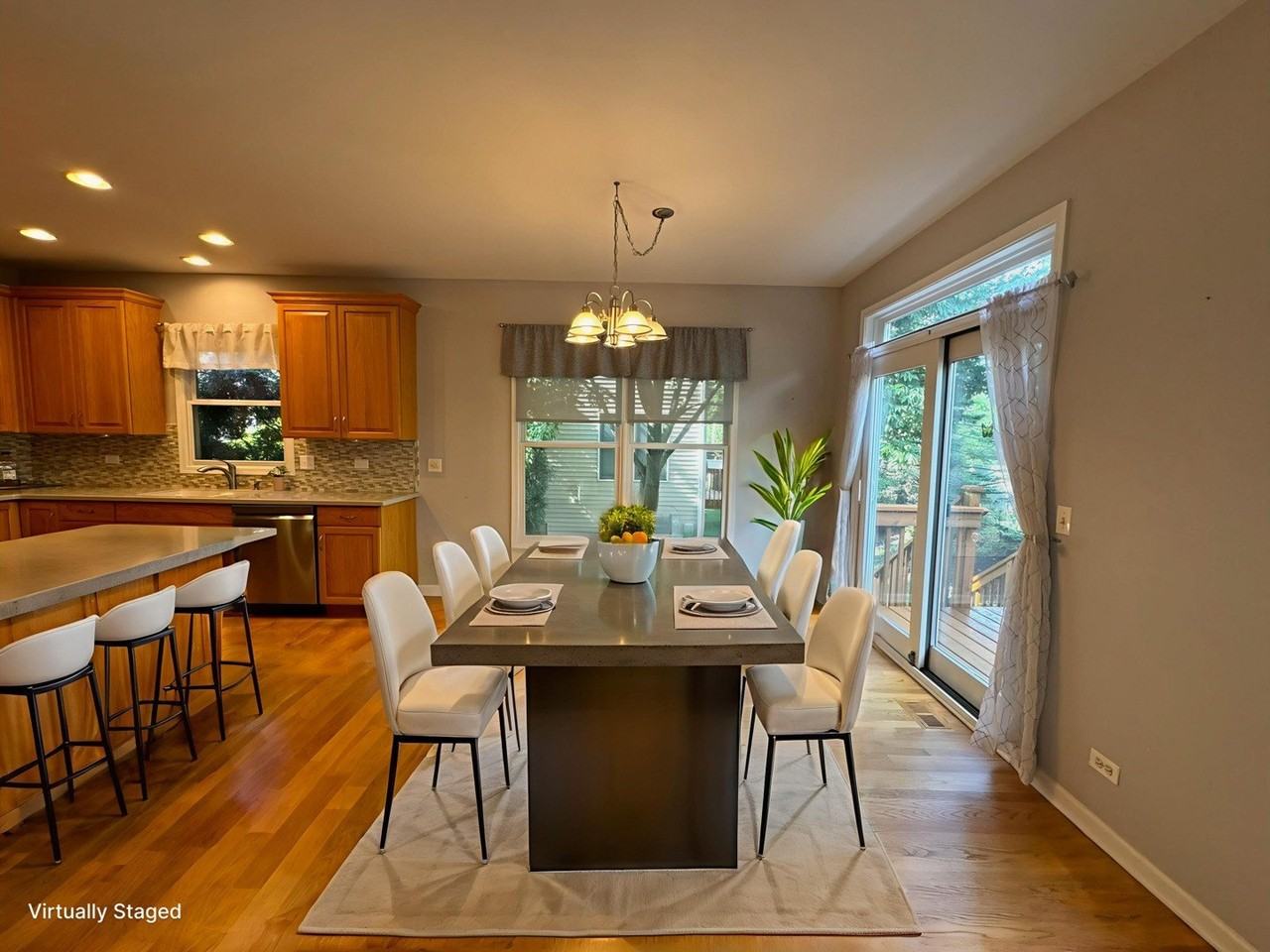 1N061 Mission Ct Unit 1n061 - Photo 5 of 42