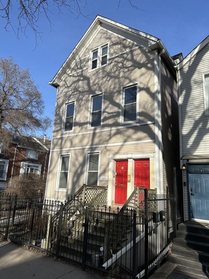 2451 N Marshfield Ave Unit 2f - Photo 2 of 32