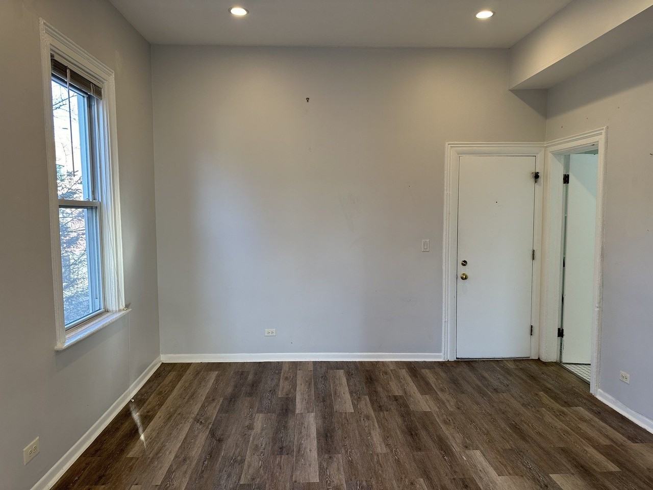 2451 N Marshfield Ave Unit 2f - Photo 4 of 32