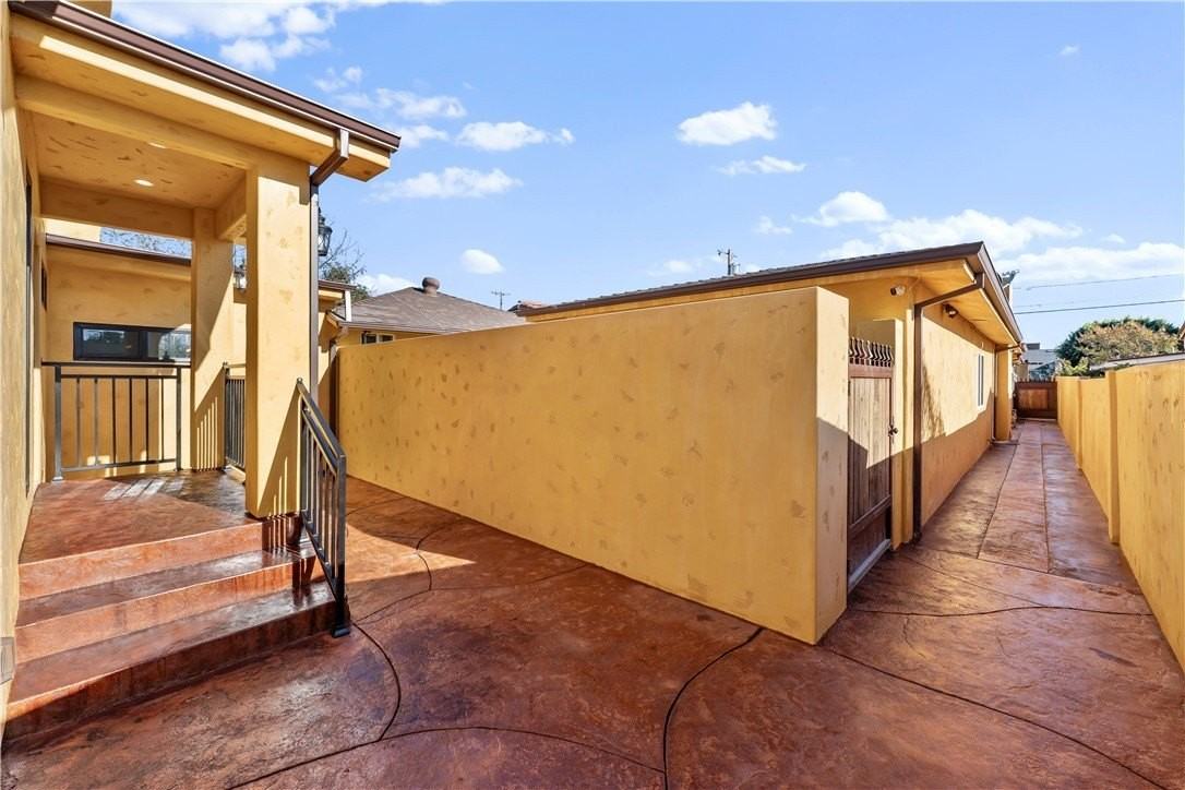 13249 Kagel Canyon St - Photo 2 of 37