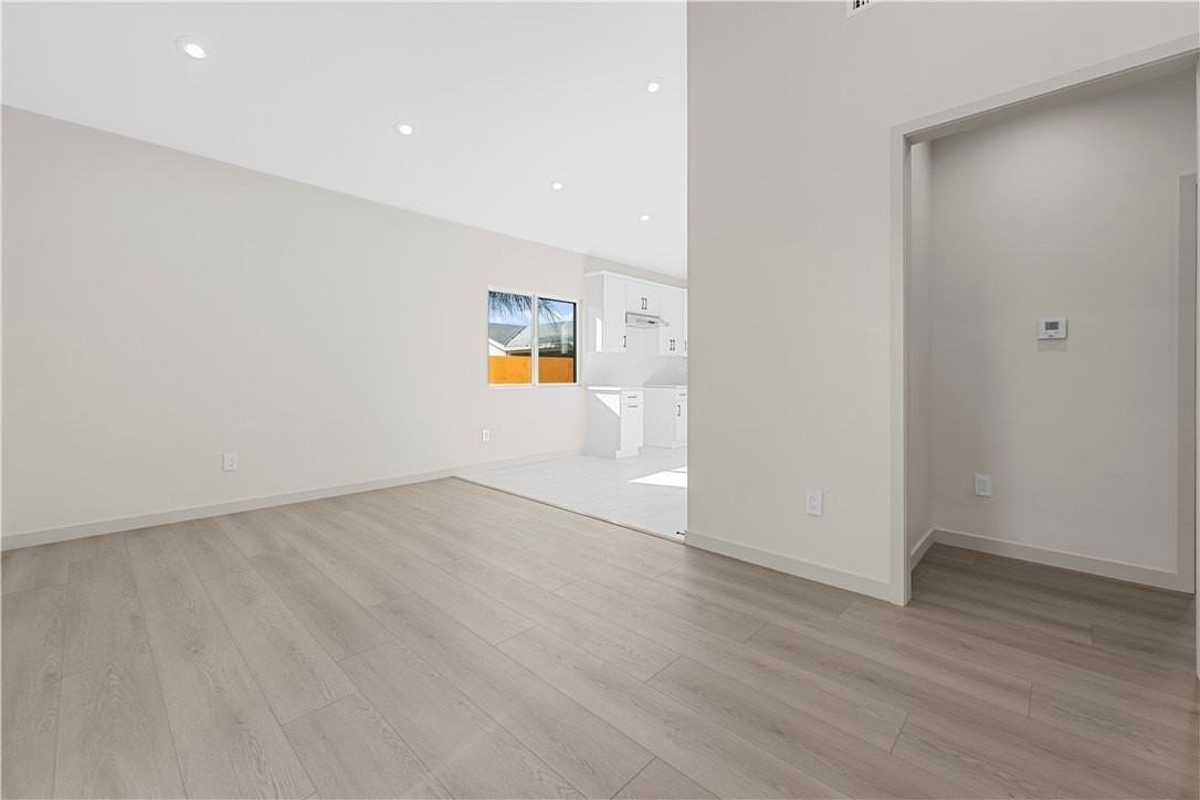 13249 Kagel Canyon St - Photo 7 of 37