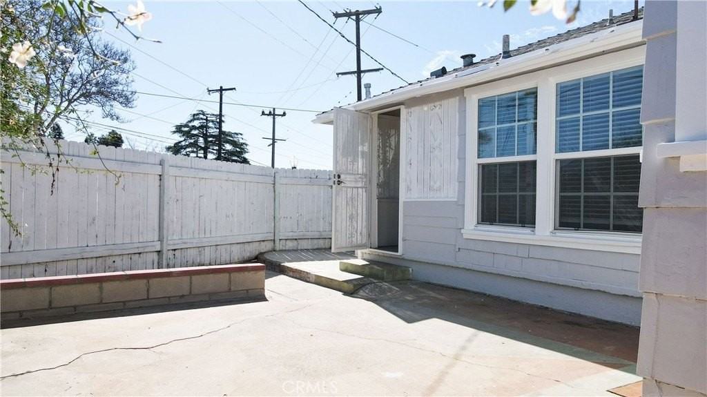 648 S Meridian Ave - Photo 5 of 16