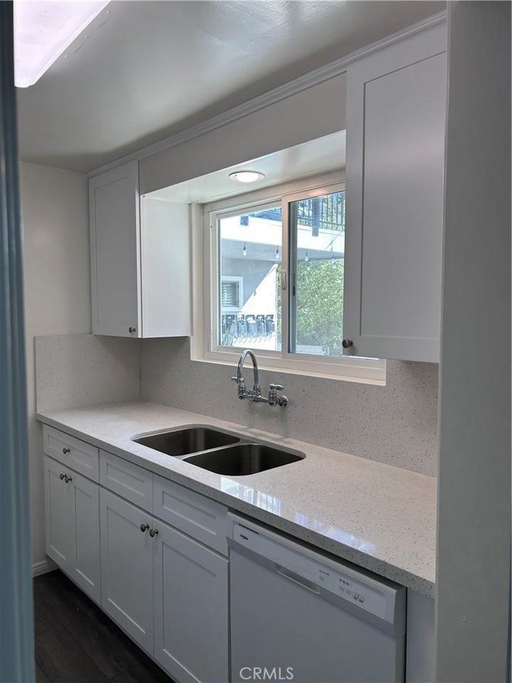 291 Cypress Dr #3 - Photo 3 of 16