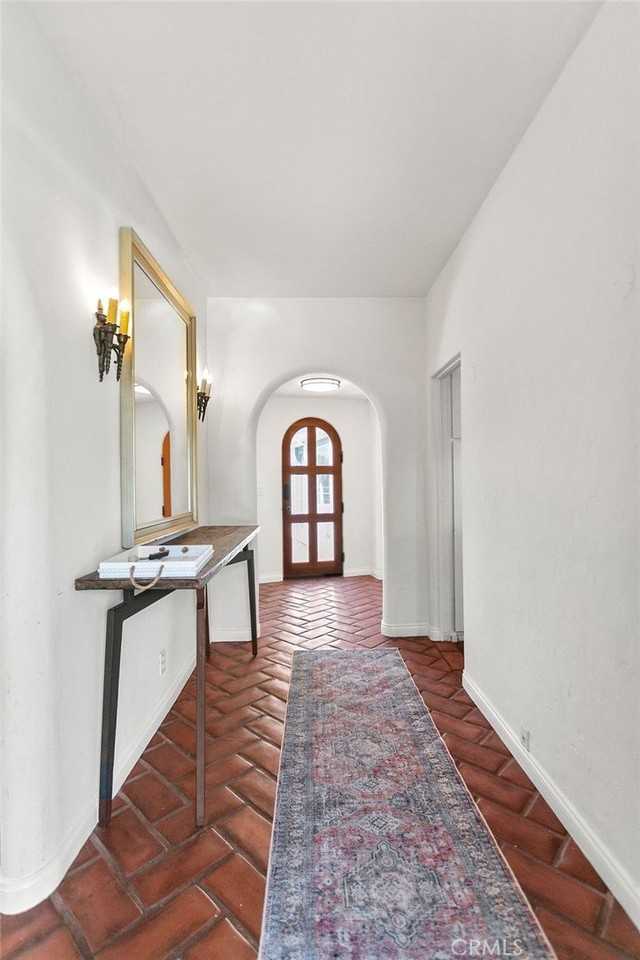 52 Emerald Bay - Photo 5 of 31