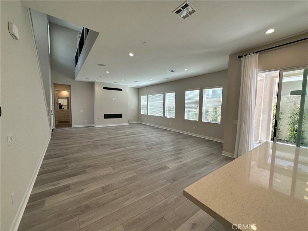 150 Edna Pkwy - Photo 3 of 15