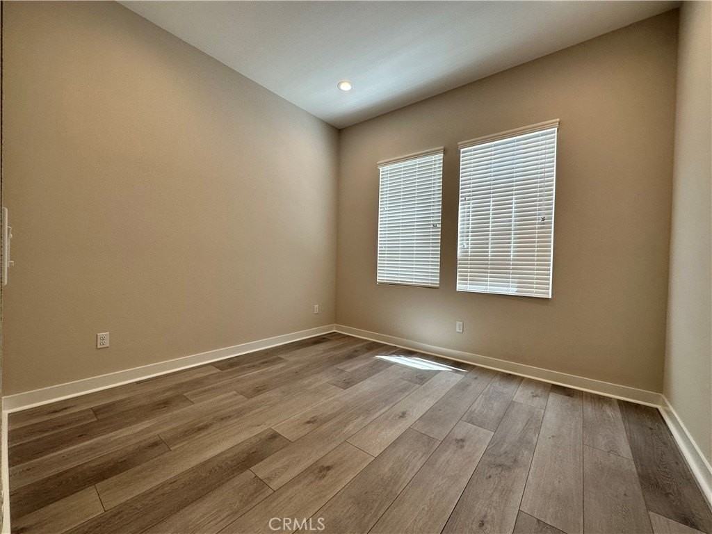 150 Edna Pkwy - Photo 5 of 15