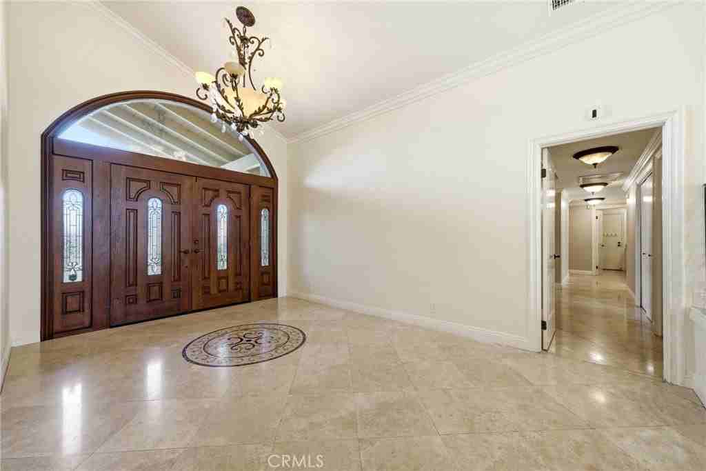 2946 Maui Pl - Photo 3 of 21