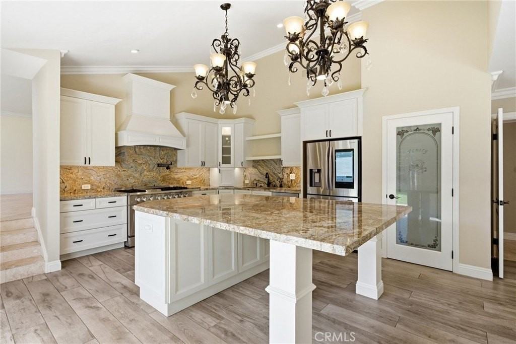 2946 Maui Pl - Photo 6 of 21