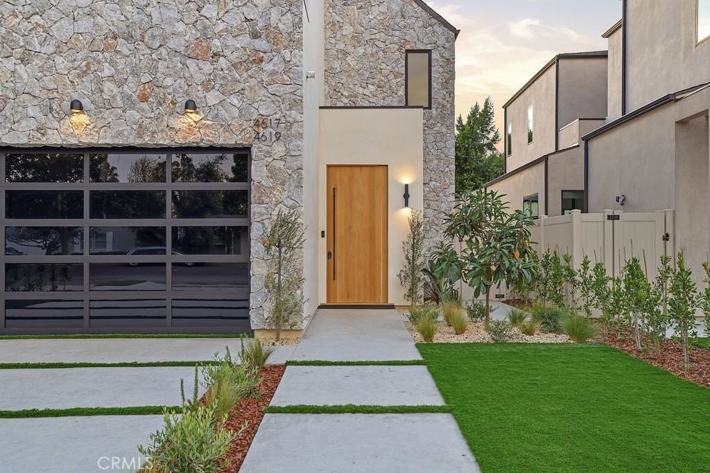 4617 Atoll Ave - Photo 3 of 24