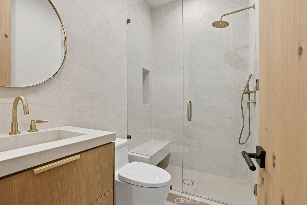 4617 Atoll Ave - Photo 5 of 24