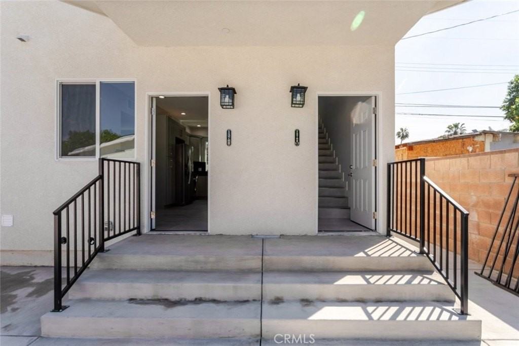 13768 Judd St - Photo 5 of 32