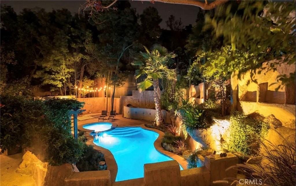 8978 Wonderland Ave - Photo 2 of 17