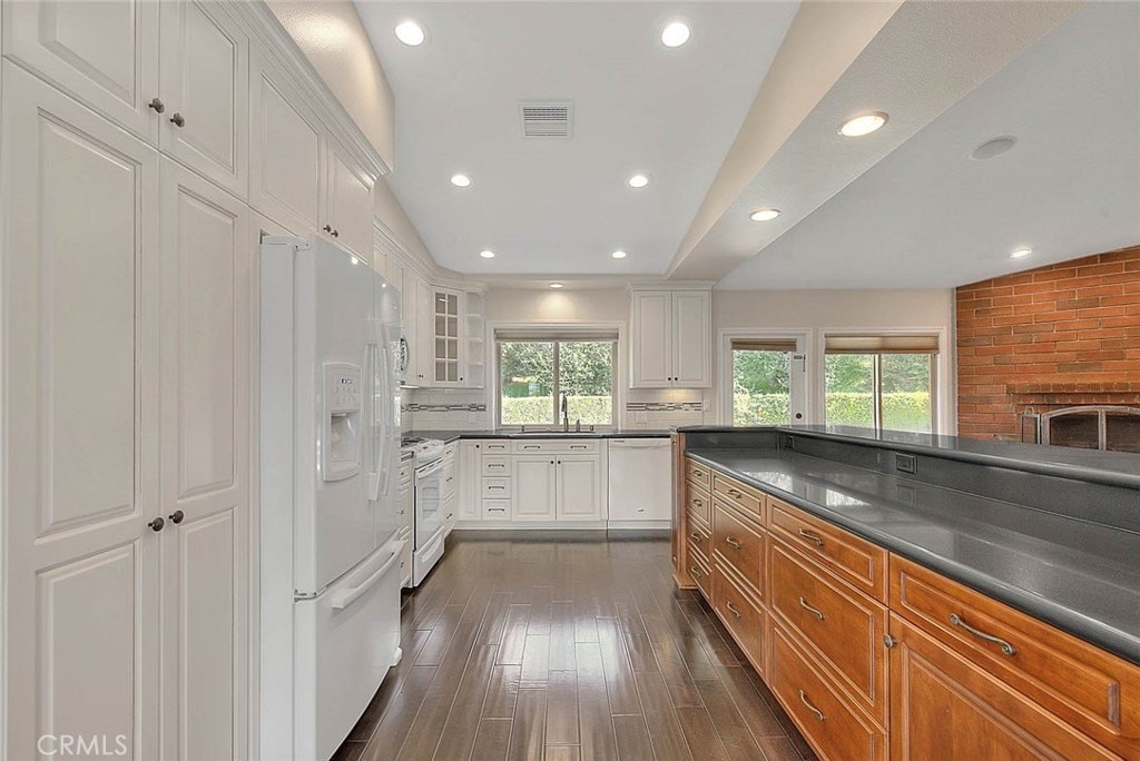 22 Gunsmoke Ave - Photo 7 of 50