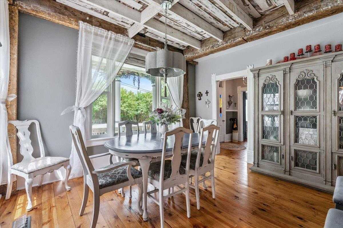 123 1/2 S Stone St - Photo 5 of 33