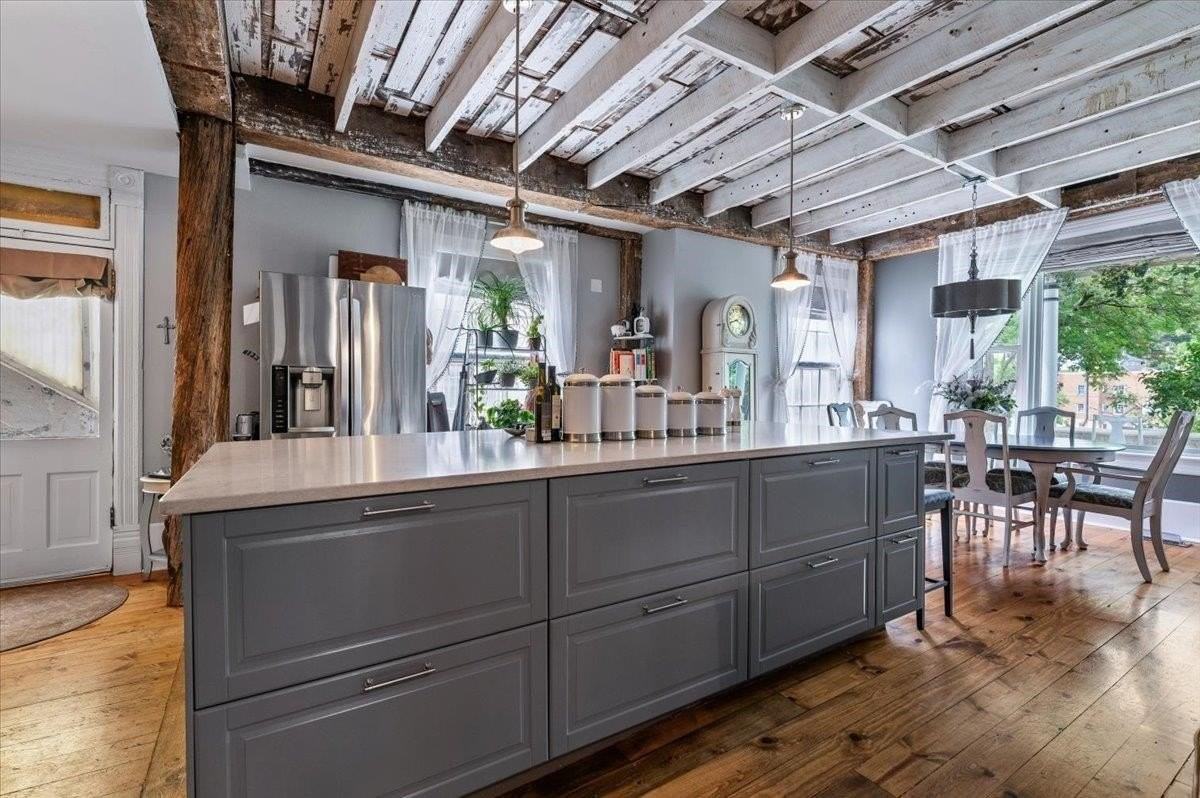 123 1/2 S Stone St - Photo 7 of 33