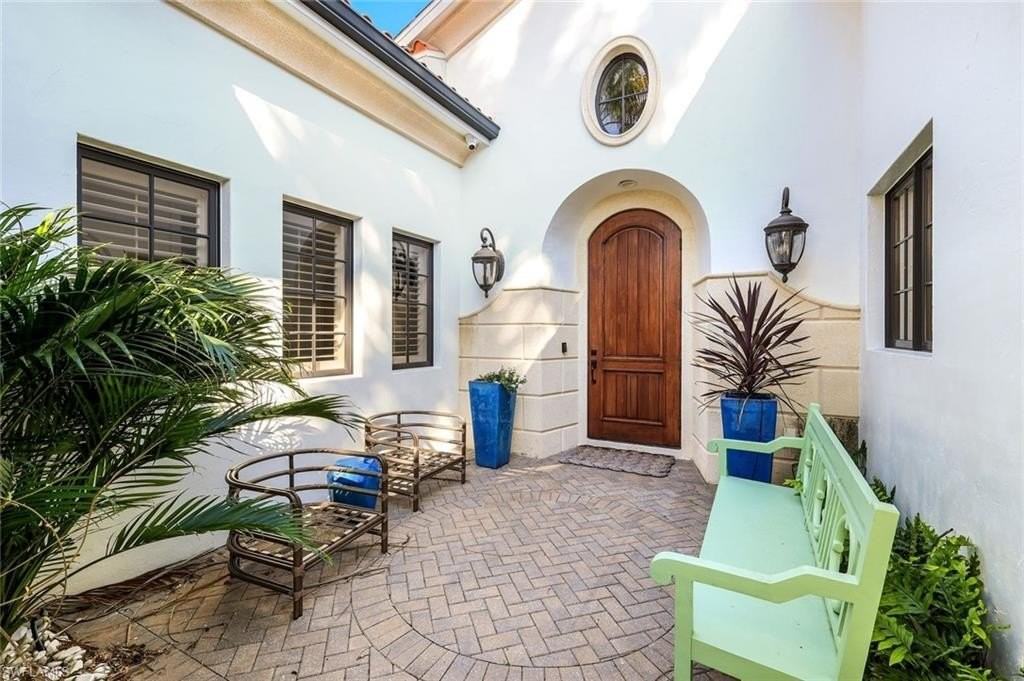 2904 Tiburon Blvd E - Photo 4 of 38