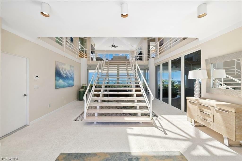 3860 Gordon Dr - Photo 7 of 36