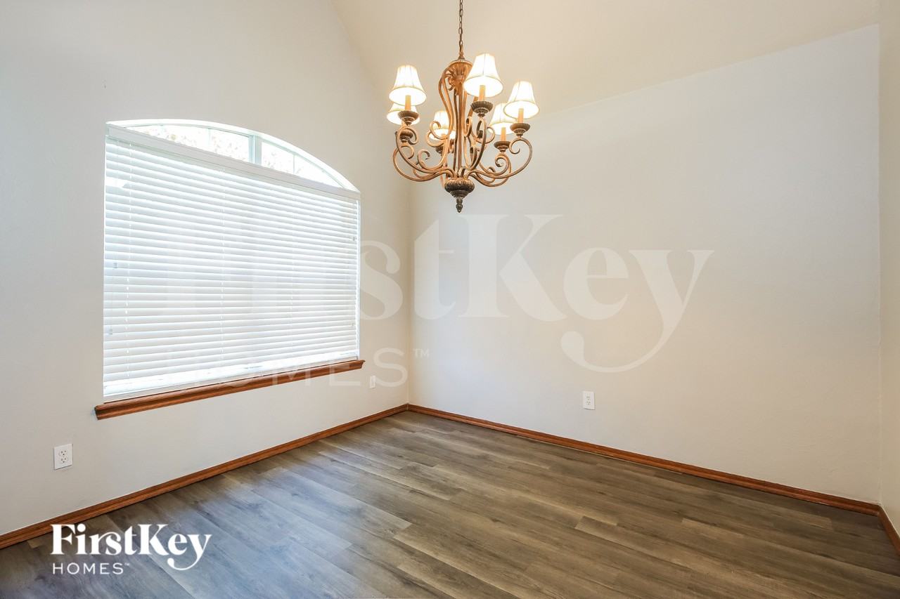 13909 Korbyn Dr - Photo 5 of 18