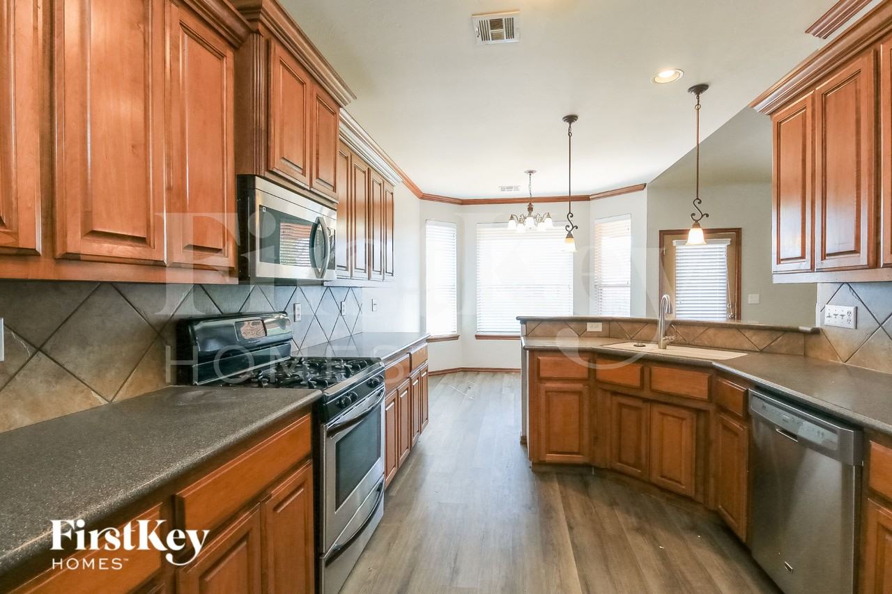 13909 Korbyn Dr - Photo 7 of 18