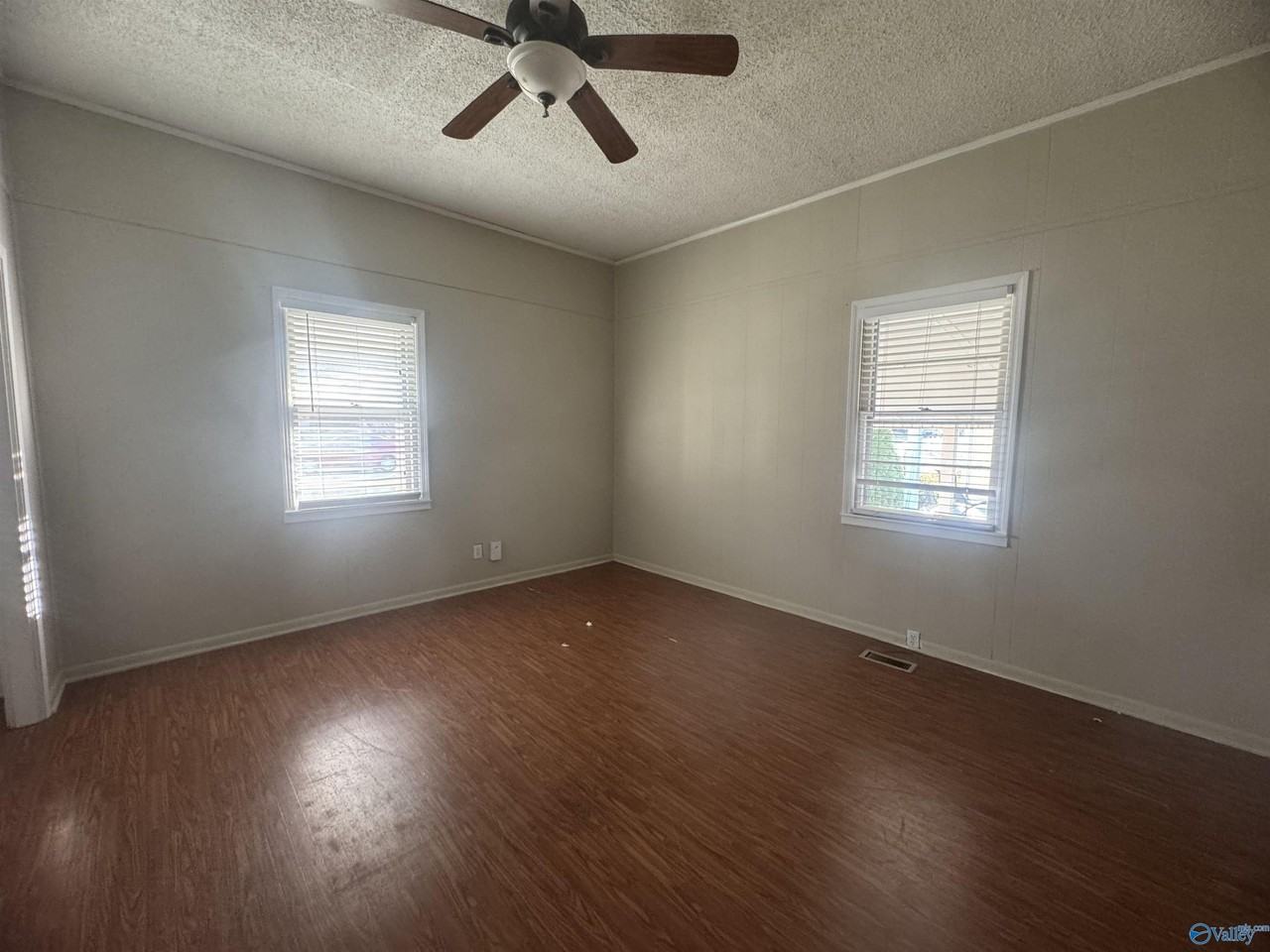 1109 Humes Ave Ne - Photo 2 of 22