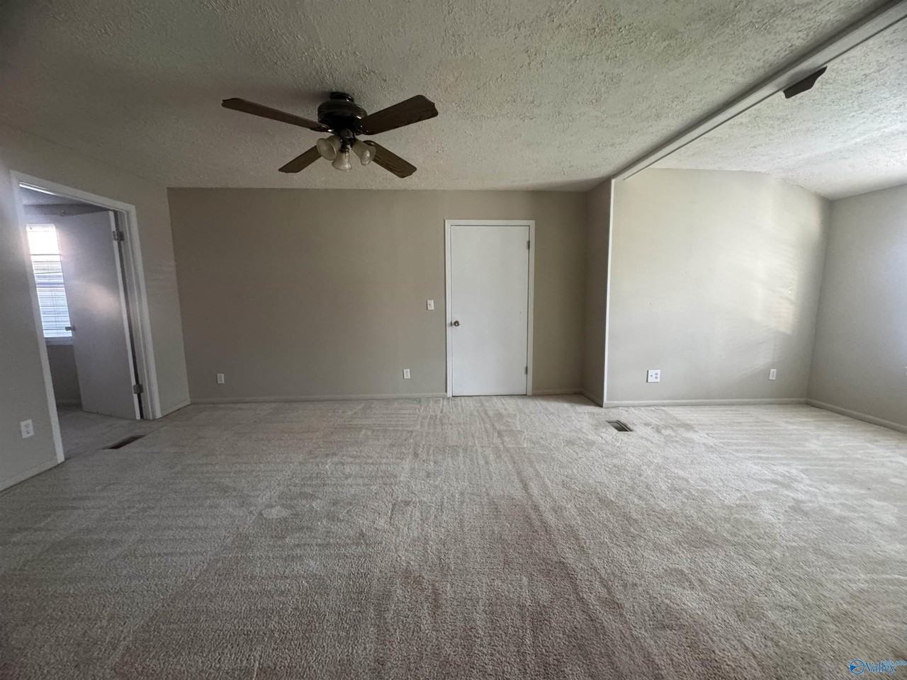 1109 Humes Ave Ne - Photo 3 of 22