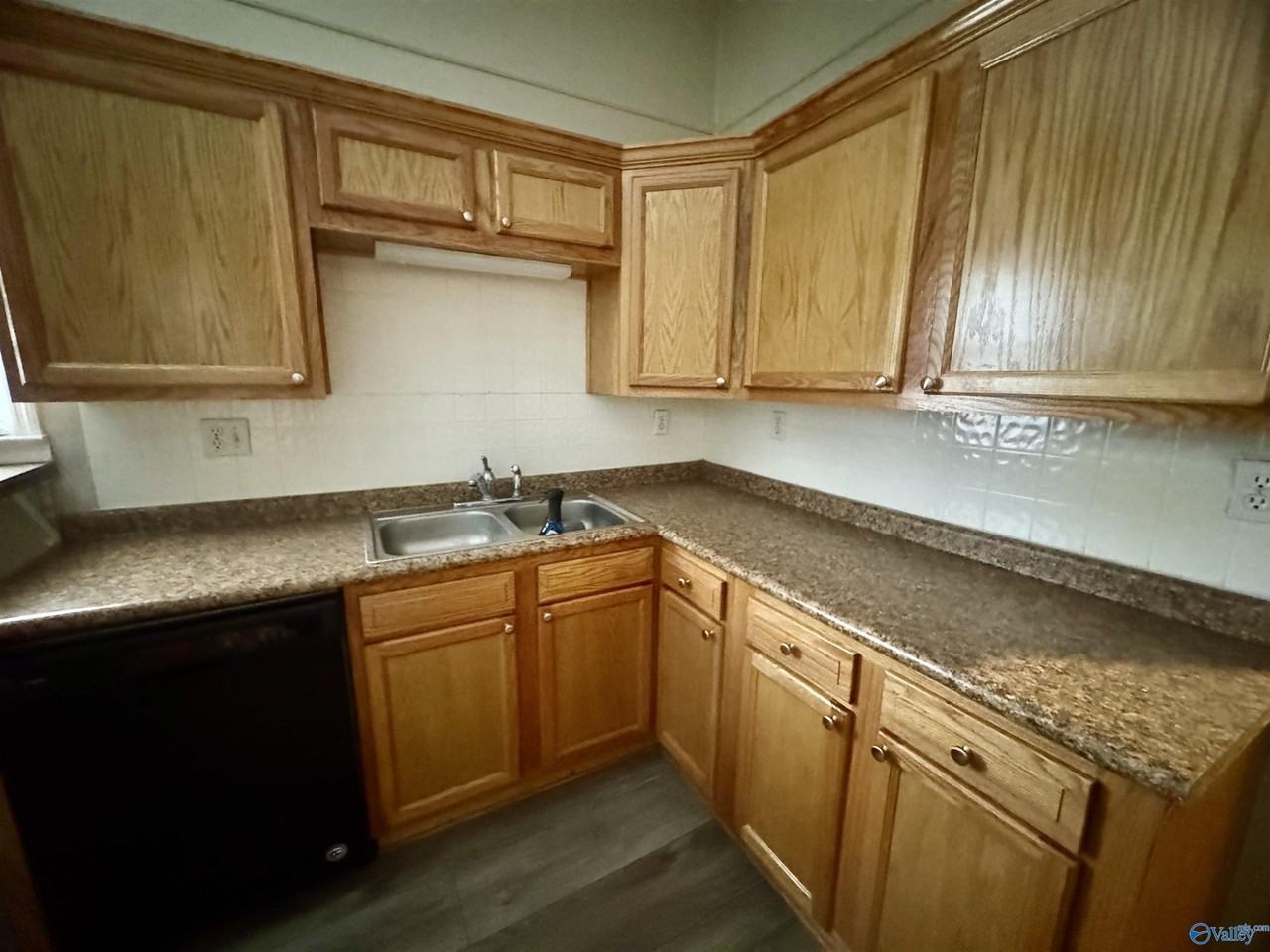 1109 Humes Ave Ne - Photo 7 of 22