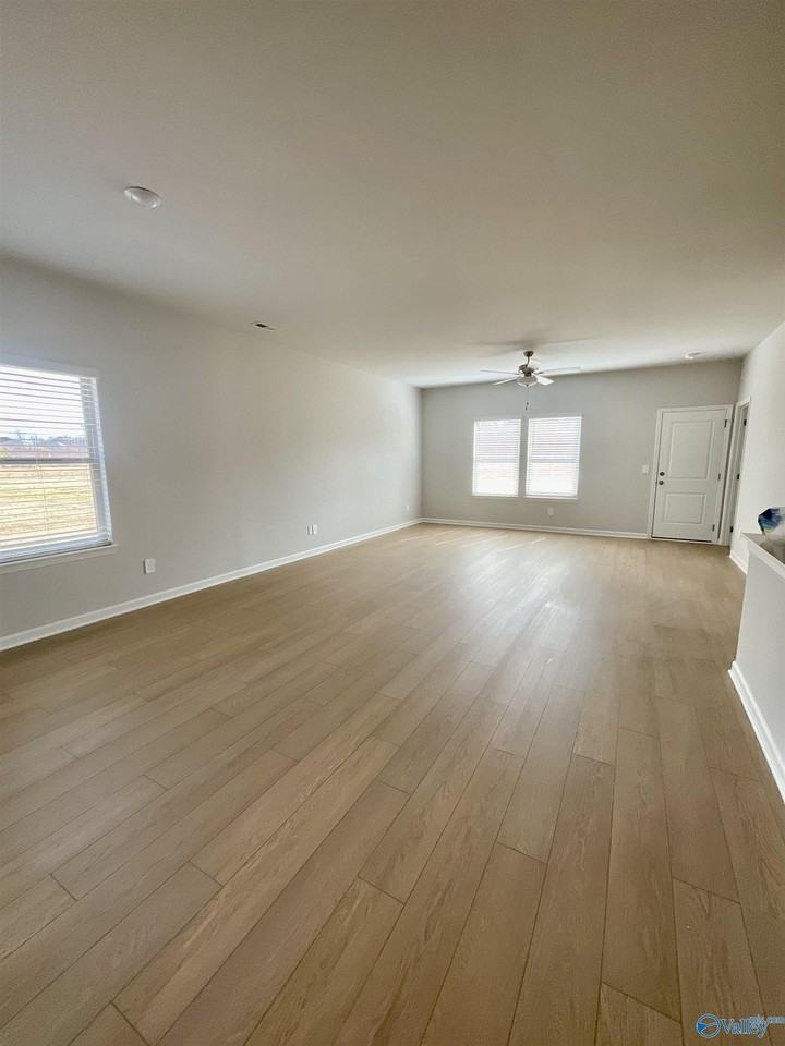 17801 Denham Cir - Photo 3 of 14