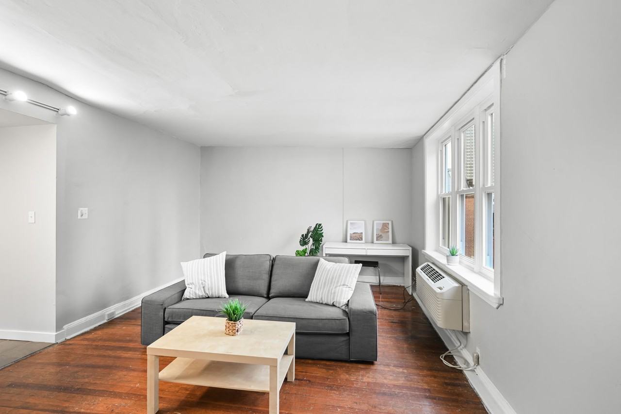 2125 Walnut St #4 - Photo 5 of 8