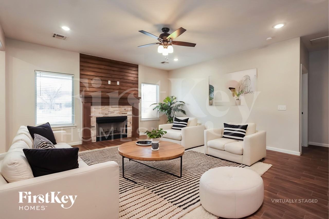 517 Siena Dr - Photo 5 of 19