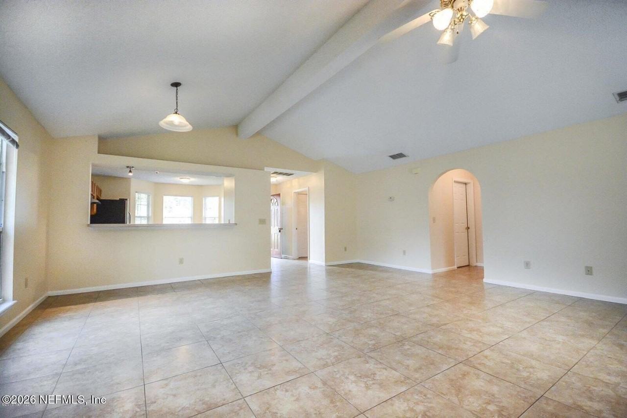 4452 Timber Bluff Ct - Photo 7 of 10