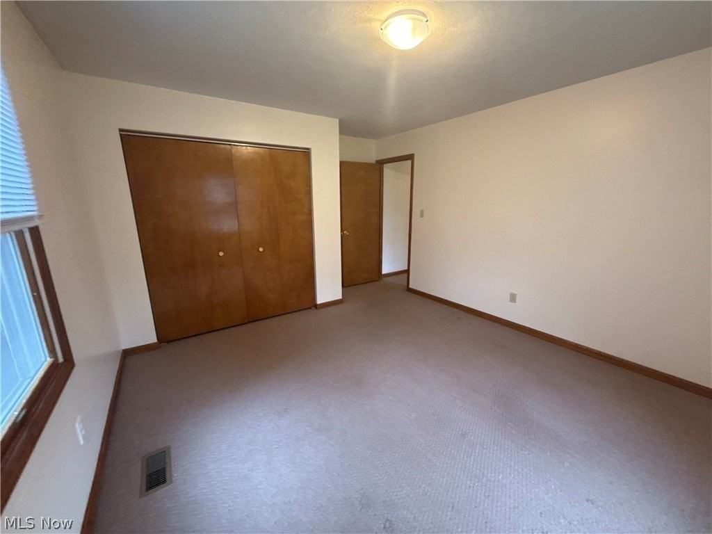 4044 Mogadore Rd - Photo 7 of 21