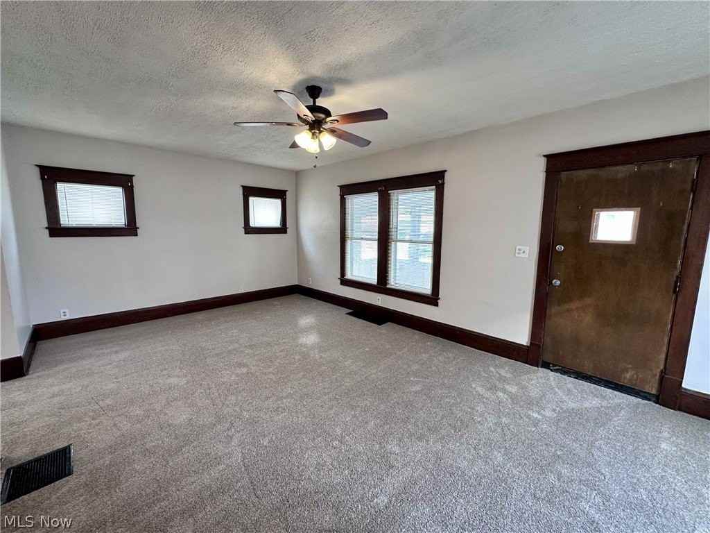 2172 12th St Sw - Photo 2 of 10