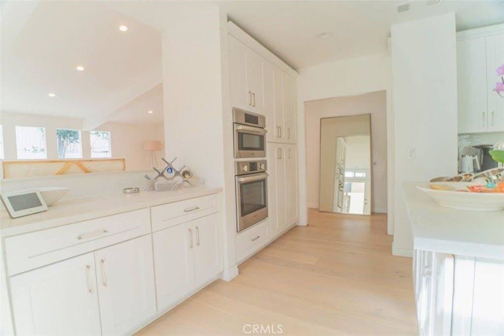 5179 Canoga Ave - Photo 6 of 21