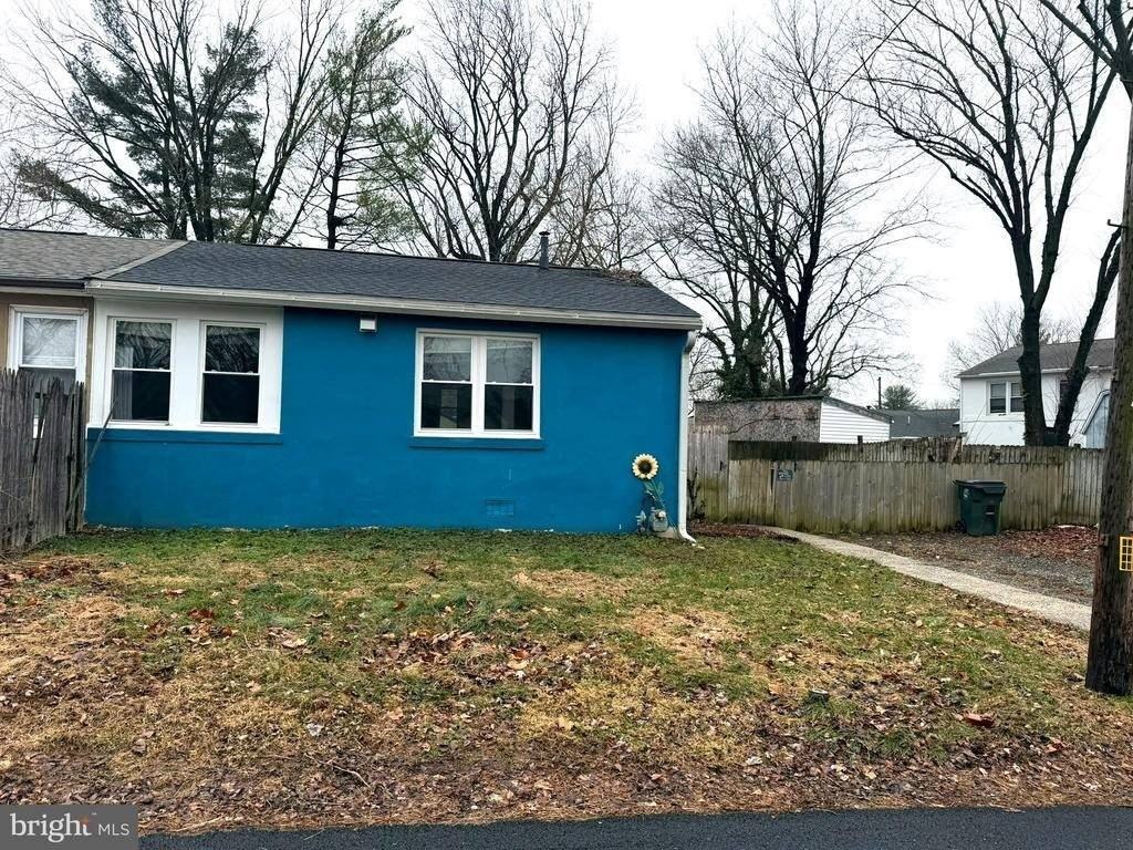 403 Denver Ct - Photo 2 of 14